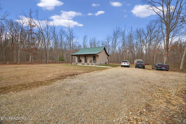 4066 Cumberland Lakes Drive, Monterey, TN 38574