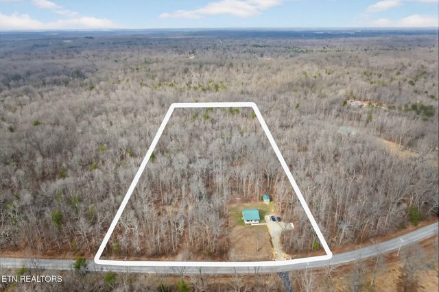 4066 Cumberland Lakes Drive, Monterey, TN 38574