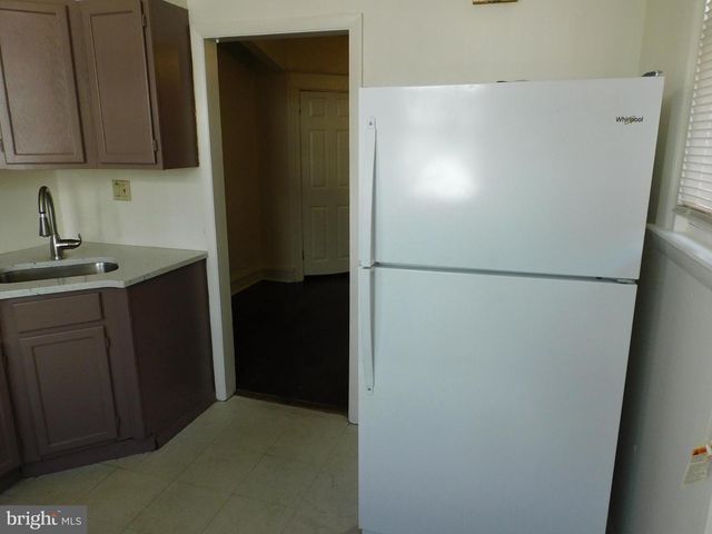 573 E CARVER ST, Philadelphia, PA 19120