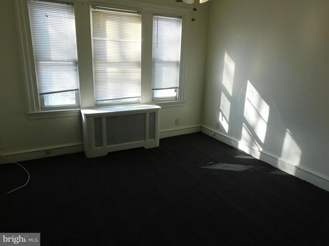 573 E CARVER ST, Philadelphia, PA 19120