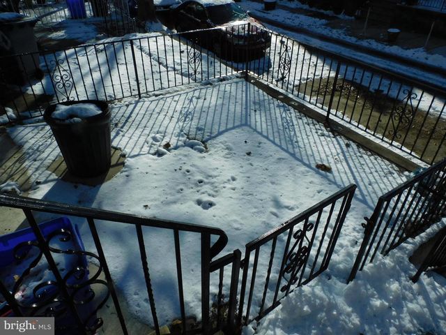 573 E CARVER ST, Philadelphia, PA 19120