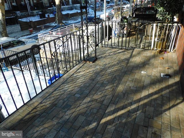 573 E CARVER ST, Philadelphia, PA 19120