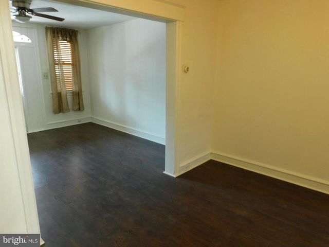 573 E CARVER ST, Philadelphia, PA 19120