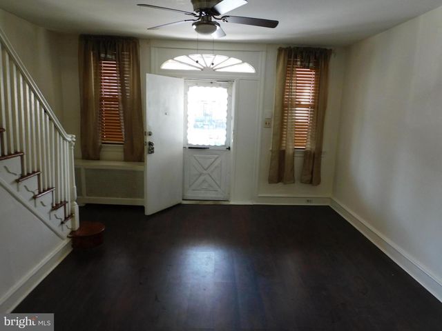 573 E CARVER ST, Philadelphia, PA 19120