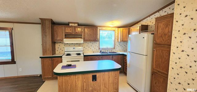 210 E Old Plank Rd Road, Chester, IL 62233