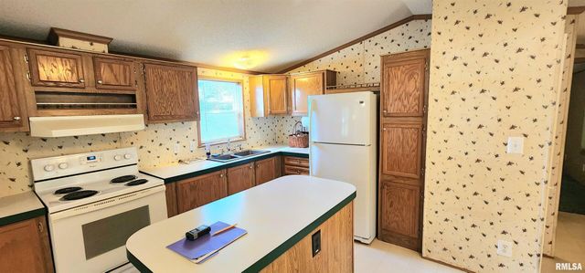 210 E Old Plank Rd Road, Chester, IL 62233