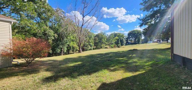 210 E Old Plank Rd Road, Chester, IL 62233