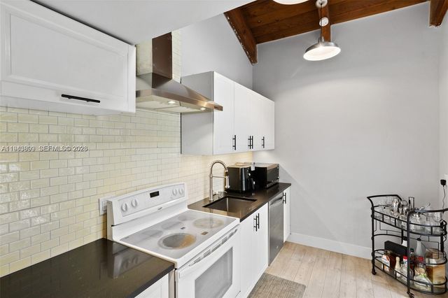 8331 SW 157th Ave 409, Miami, FL 33193