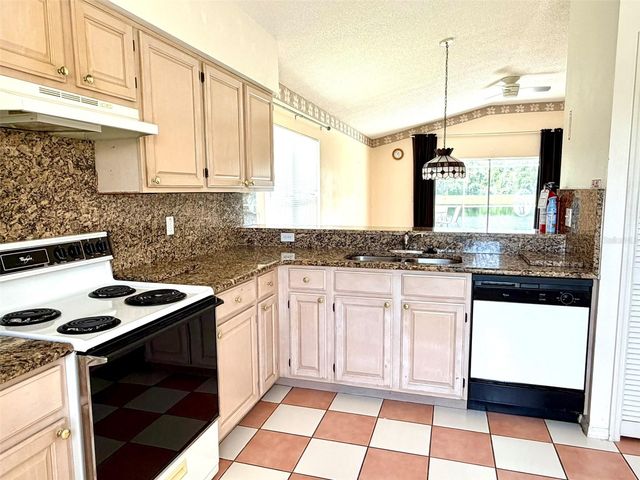 2705 CHATHAM CIRCLE, Kissimmee, FL 34746