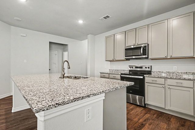 9828 Dynamics Drive, Fort Worth, TX 76179