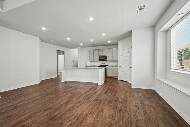 9828 Dynamics Drive, Fort Worth, TX 76179