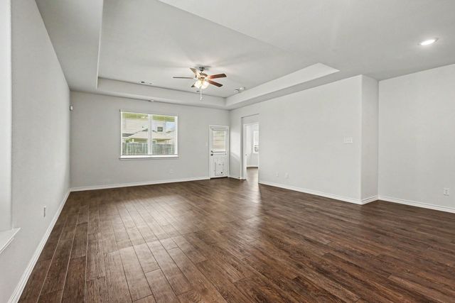 9828 Dynamics Drive, Fort Worth, TX 76179