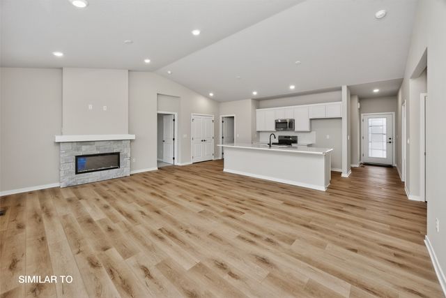 16506 Bentwood Drive, Urbandale, IA 50263