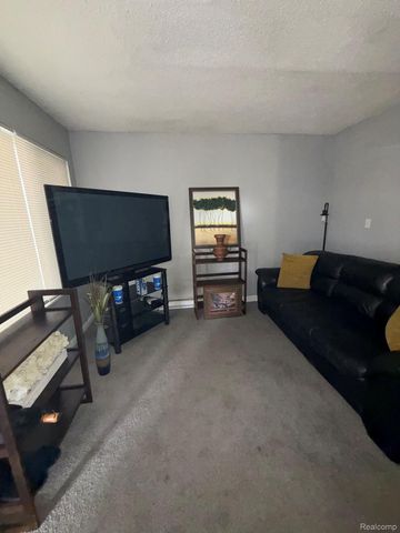 10400 Whittier Street, Detroit, MI 48224