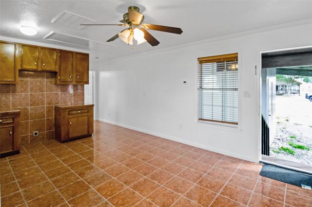 2701 Almendares Avenue, Pasadena, TX 77506