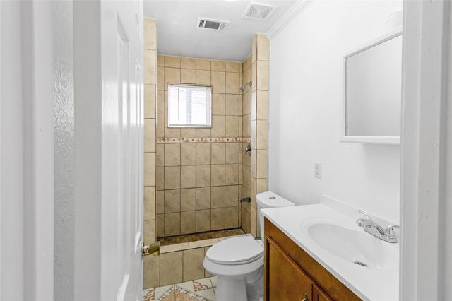 2701 Almendares Avenue, Pasadena, TX 77506