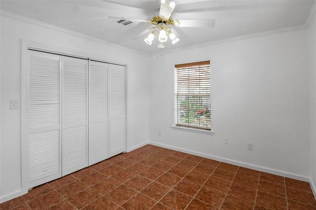 2701 Almendares Avenue, Pasadena, TX 77506