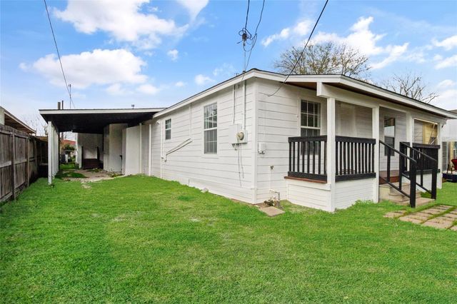 2701 Almendares Avenue, Pasadena, TX 77506