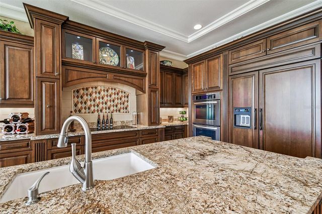 2802 BAYPOINTE CIRCLE, Tampa, FL 33611