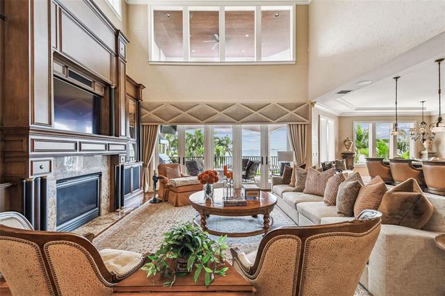 2802 BAYPOINTE CIRCLE, Tampa, FL 33611