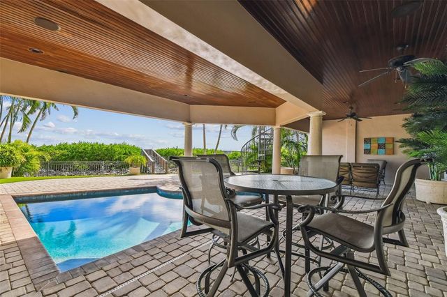 2802 BAYPOINTE CIRCLE, Tampa, FL 33611