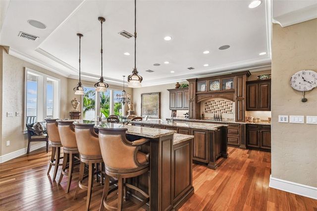 2802 BAYPOINTE CIRCLE, Tampa, FL 33611