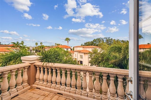 2802 BAYPOINTE CIRCLE, Tampa, FL 33611