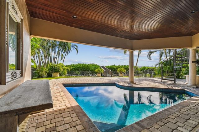 2802 BAYPOINTE CIRCLE, Tampa, FL 33611