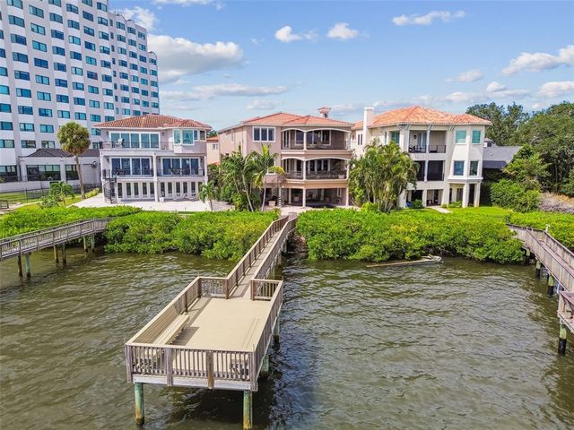 2802 BAYPOINTE CIRCLE, Tampa, FL 33611