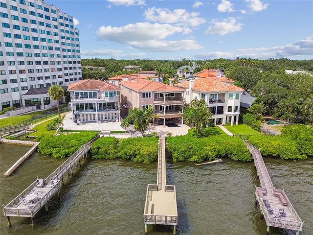 2802 BAYPOINTE CIRCLE, Tampa, FL 33611