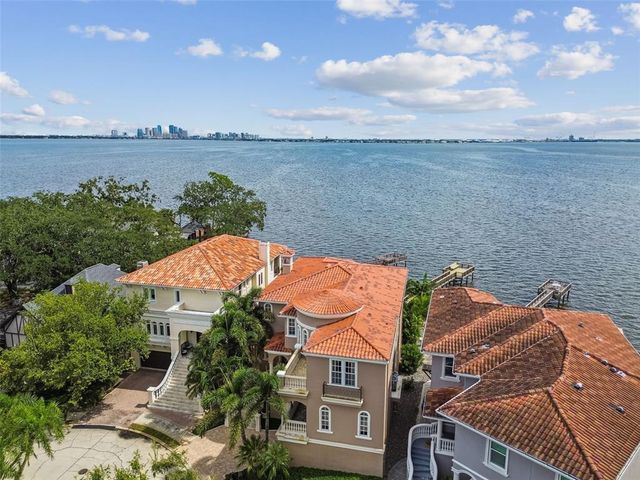2802 BAYPOINTE CIRCLE, Tampa, FL 33611