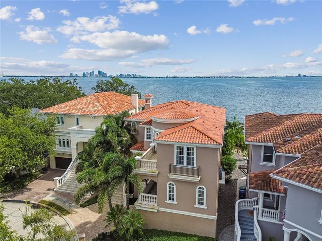 2802 BAYPOINTE CIRCLE, Tampa, FL 33611