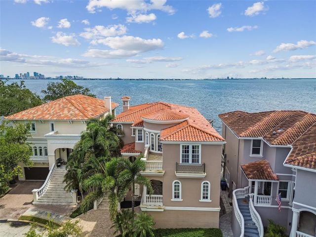 2802 BAYPOINTE CIRCLE, Tampa, FL 33611