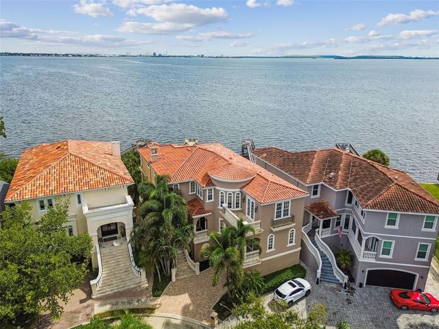 2802 BAYPOINTE CIRCLE, Tampa, FL 33611