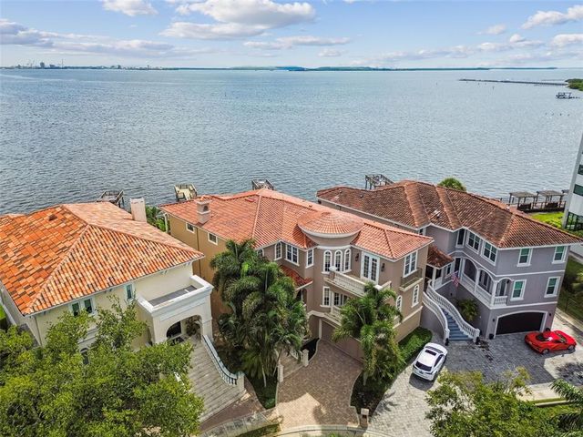 2802 BAYPOINTE CIRCLE, Tampa, FL 33611