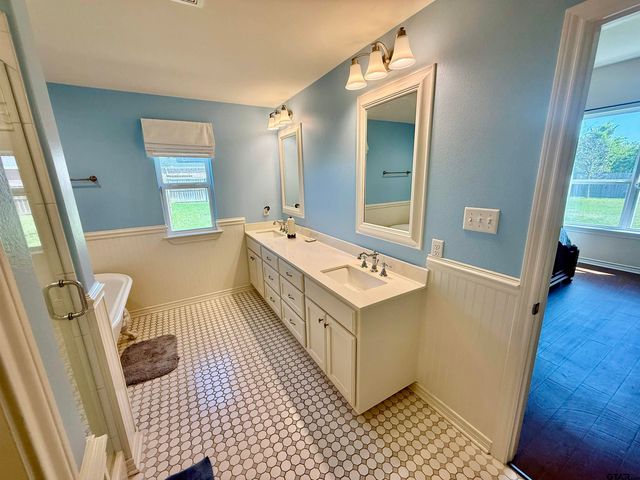 21547 Castle Rock Cir, Bullard, TX 75757