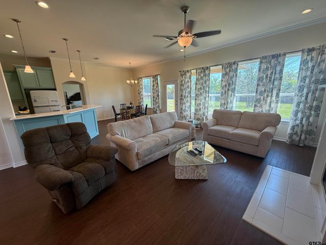 21547 Castle Rock Cir, Bullard, TX 75757