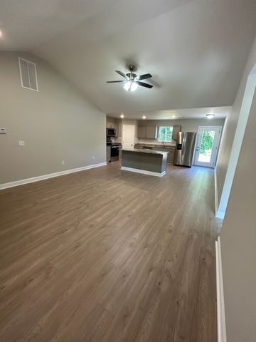 708 Hampton Street, Iva, SC 29655