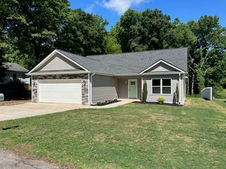 708 Hampton Street, Iva, SC 29655