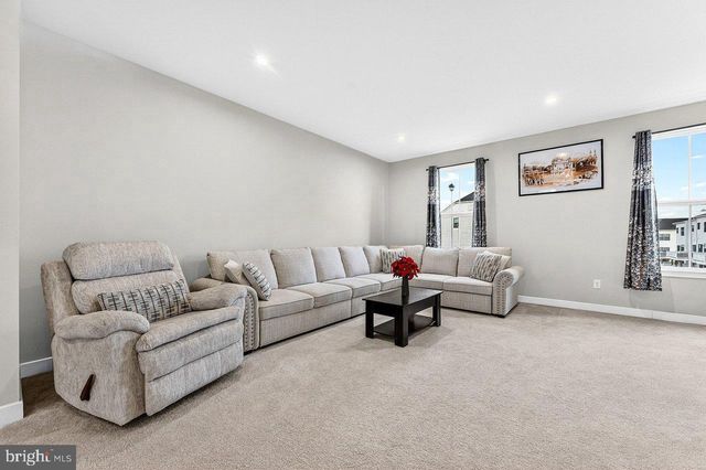39 SAGE WAY, Mt Laurel, NJ 08054