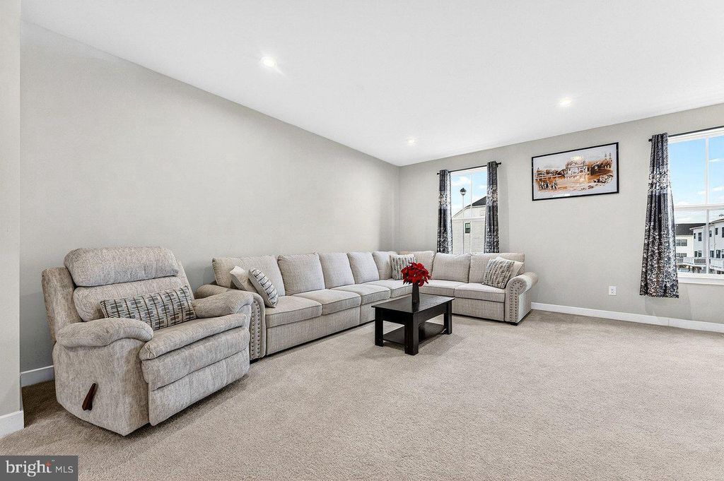 39 SAGE WAY, MT LAUREL, NJ 08054 — photo 2