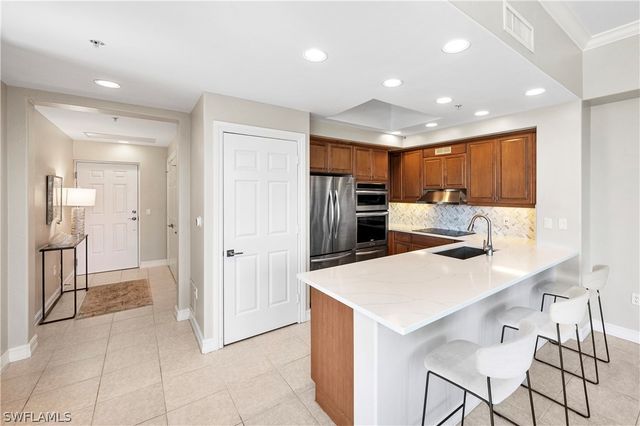 2738 Tiburon BLVD E B406, Naples, FL 34109