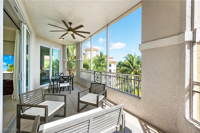 2738 Tiburon BLVD E B406, Naples, FL 34109