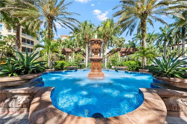 2738 Tiburon BLVD E B406, Naples, FL 34109