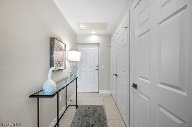 2738 Tiburon BLVD E B406, Naples, FL 34109