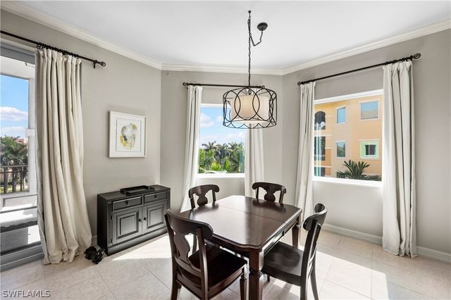 2738 Tiburon BLVD E B406, Naples, FL 34109