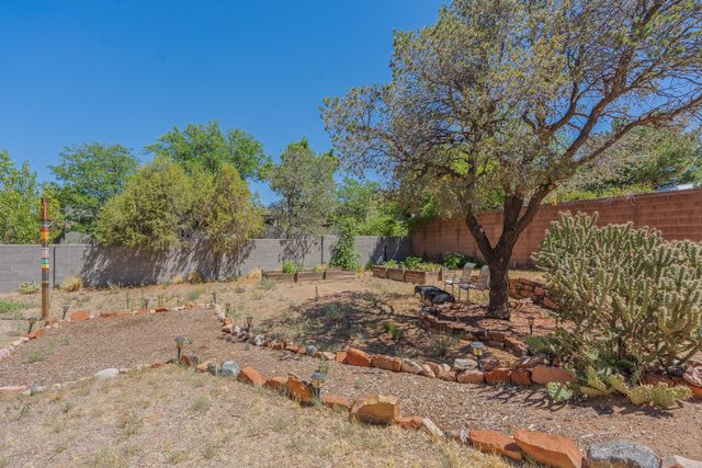 1895 Quemado Street, Santa Fe, NM 87505