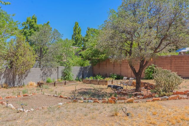 1895 Quemado Street, Santa Fe, NM 87505