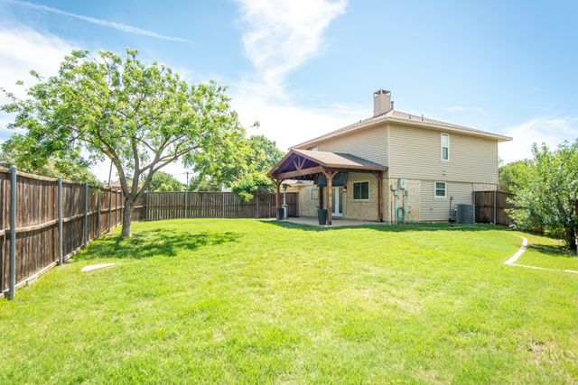 2621 Carmel Circle, Carrollton, TX 75006