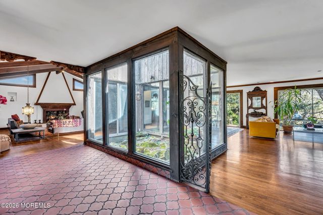 6 Surrey Lane, Ocean Twp, NJ 07712